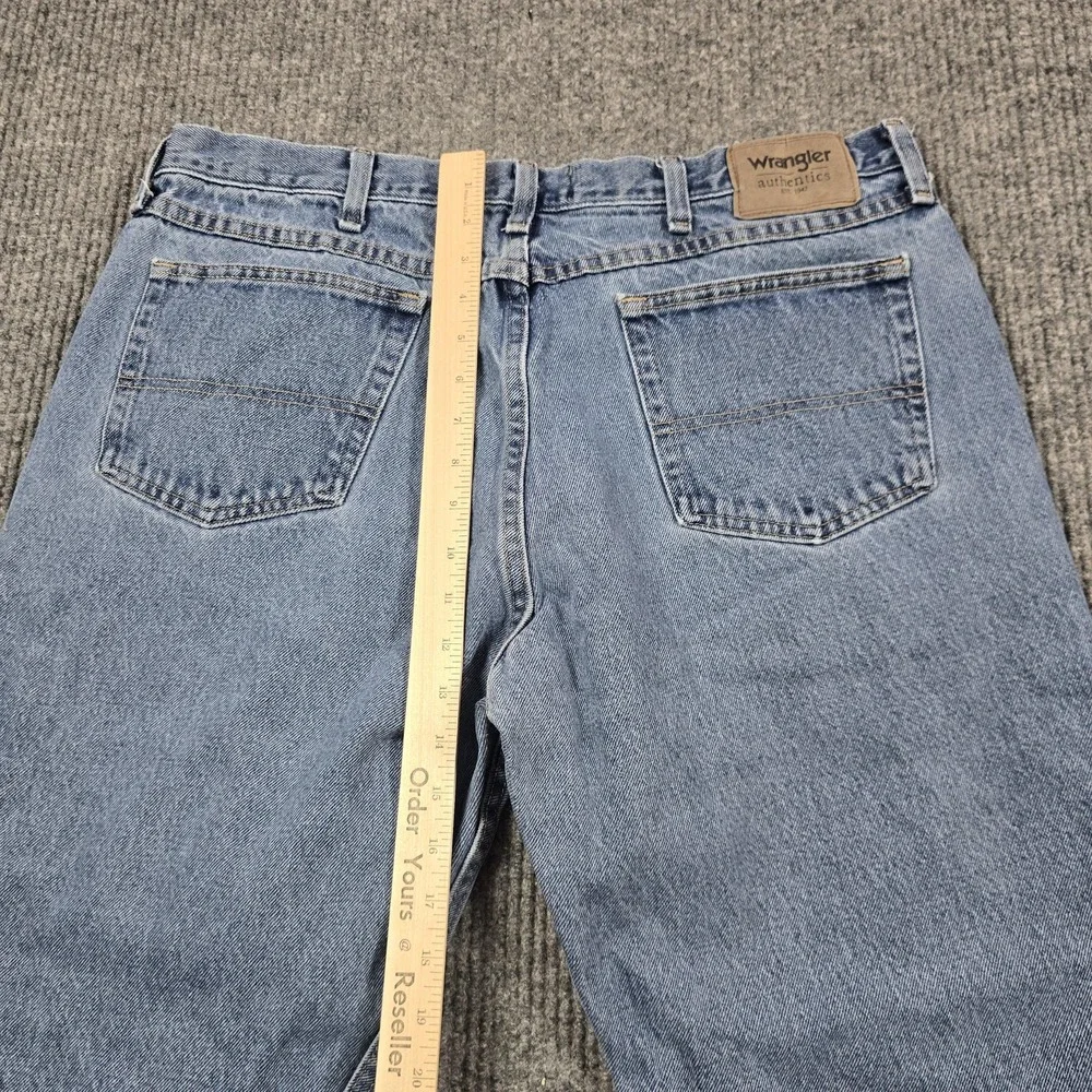 Wrangler Authentics Jeans Mens 38x30‎ Light Wash Blue Straight Leg Denim